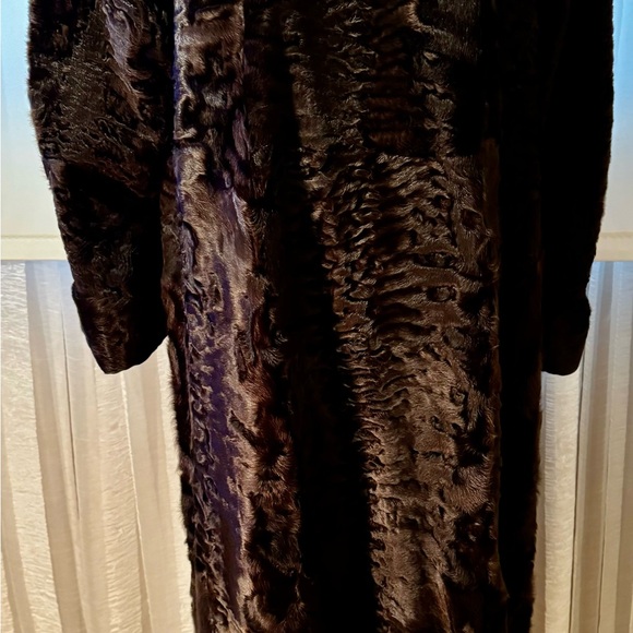 Lamb Karakul fur brown full cut Fabulous coat, long elegant size medium - Picture 15 of 16
